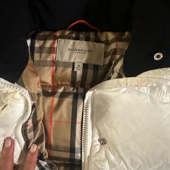 Burberry Kids winter jacket size M - Picture 8 of 9